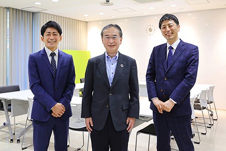 (株)伊予銀行